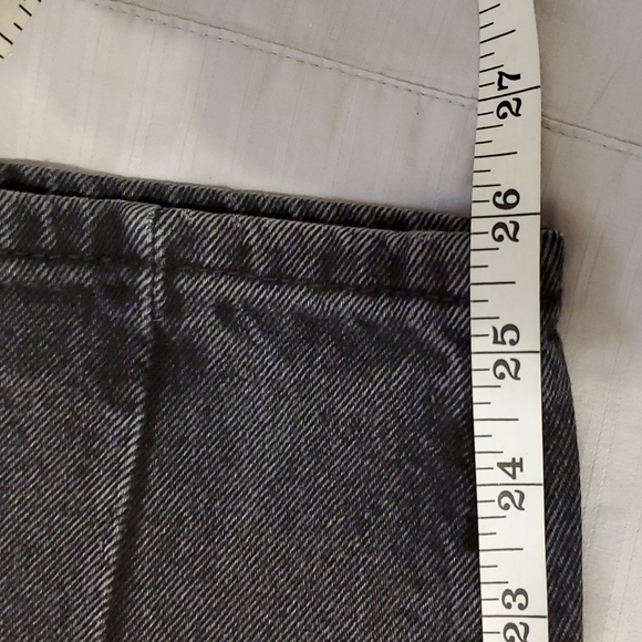 Little Mountain Mom Jeans - Picture 10 of 10